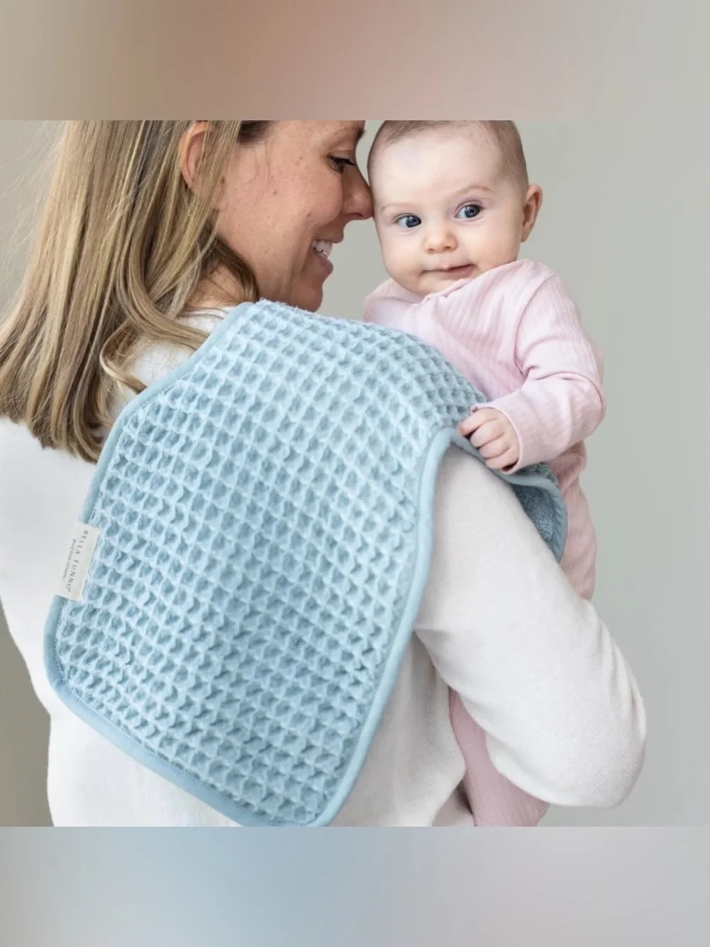 NWT Bella Tunno Reversible Bib and Newborn Large Burp Cloth Set- Color Fog